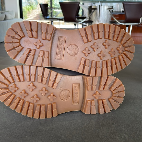 BRAND NEW Timberland Boots - Picture 13 of 16